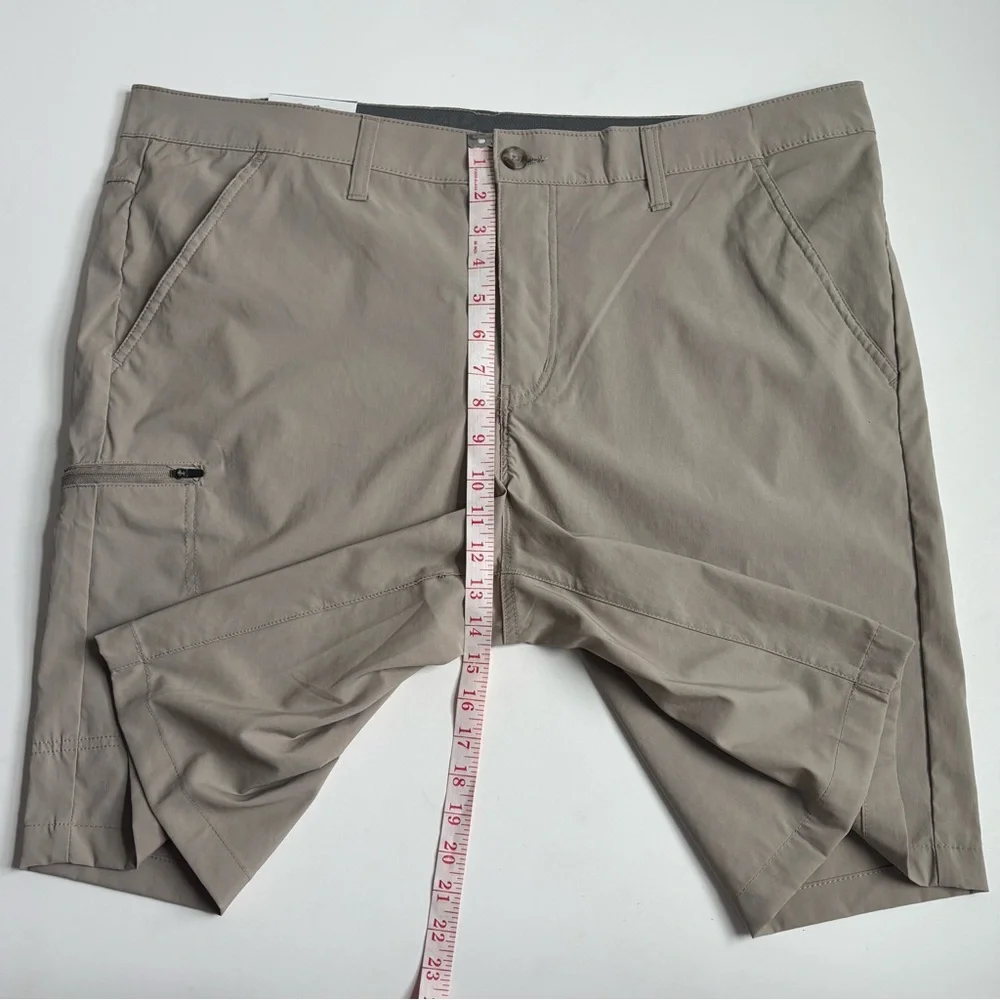 Eddie Bauer Zipper Cargo Short 10” Inseam Active Fit Flat Front In Dune Size 40